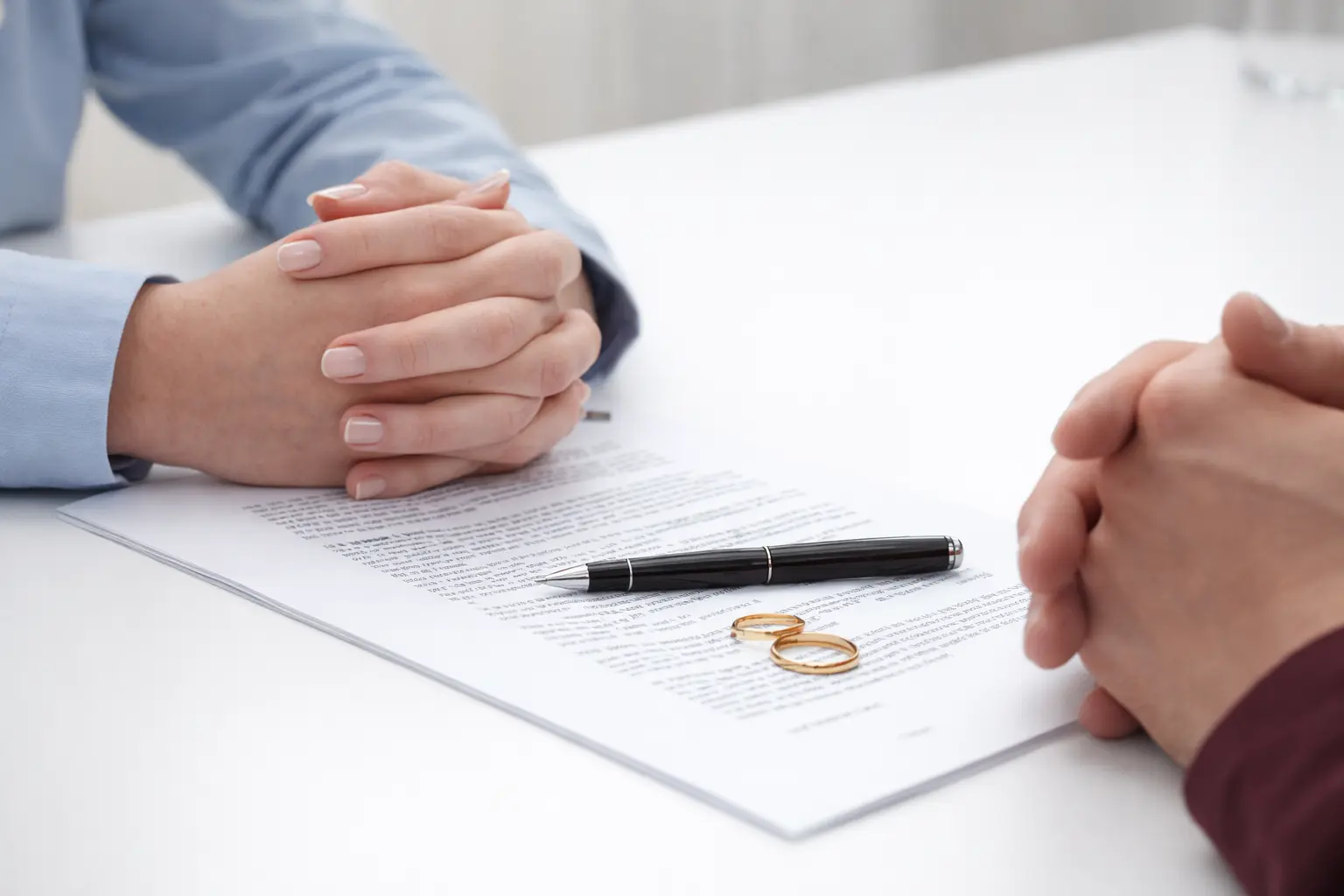 Desertion-based divorce for foreigners in Egypt, including divorce for desertion in Egypt, spousal desertion Egypt law, the Egypt desertion divorce procedure, and evidence of desertion Egypt under Egyptian law