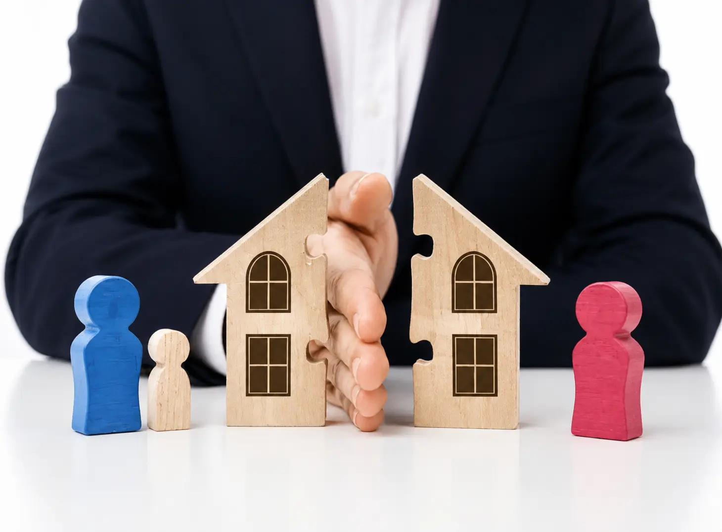 Online Egyptian family lawyer assisting foreign clients remotely with Egyptian family law matters