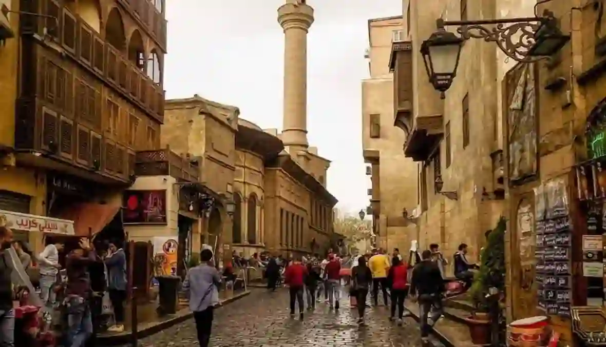 Land registry checks in Egypt reviewing ownership trail, official title position and property document consistency