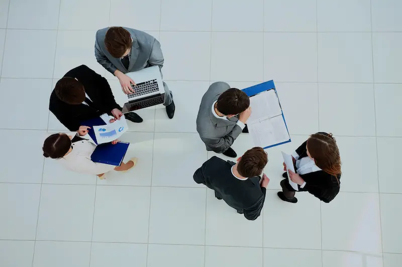 Negotiating with a property developer in Egypt after legal review of title documents, contract clauses and buyer protections